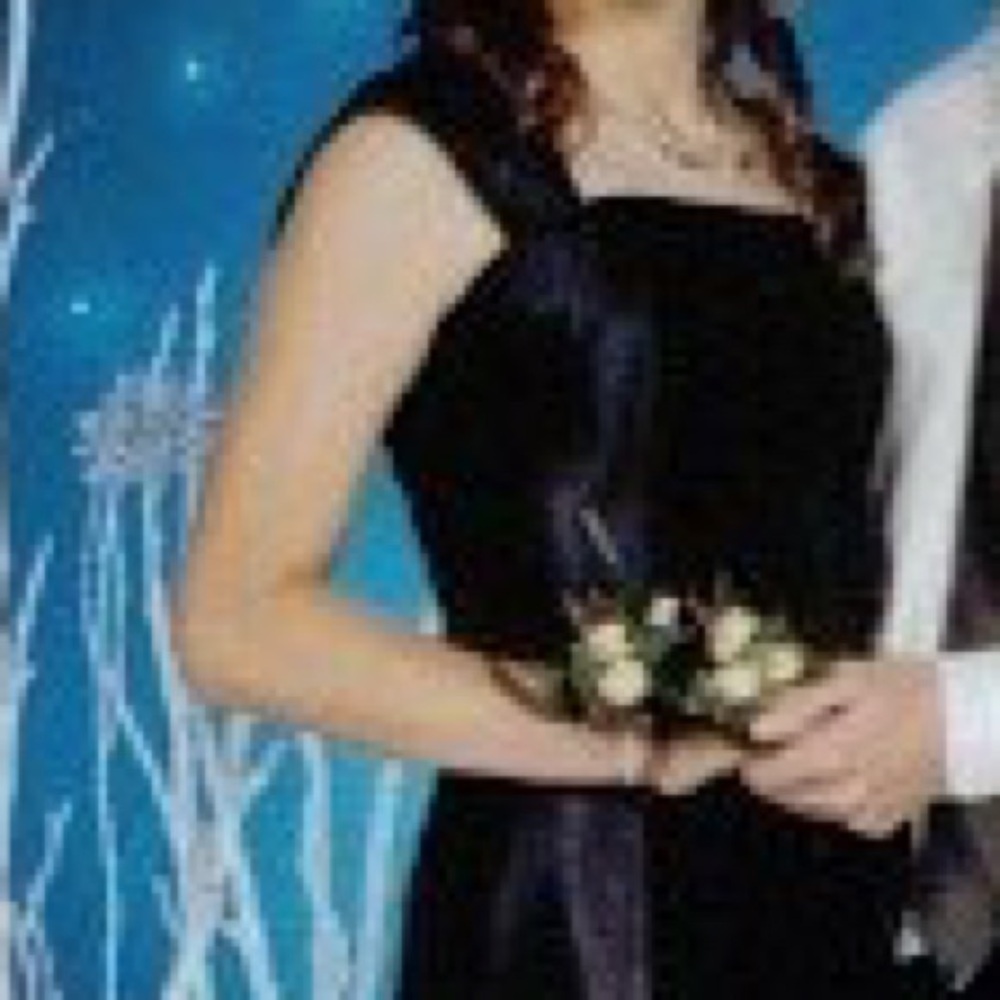 Black satin ball gown formal prom dress size 6 - Picture 7 of 16